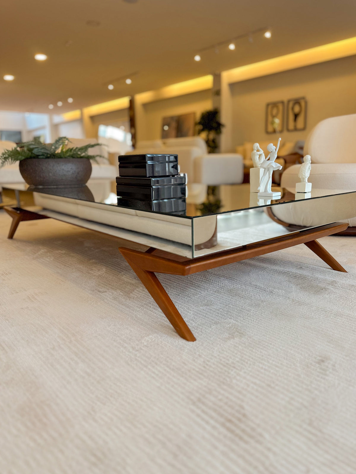 Mesa de Centro com Espelho