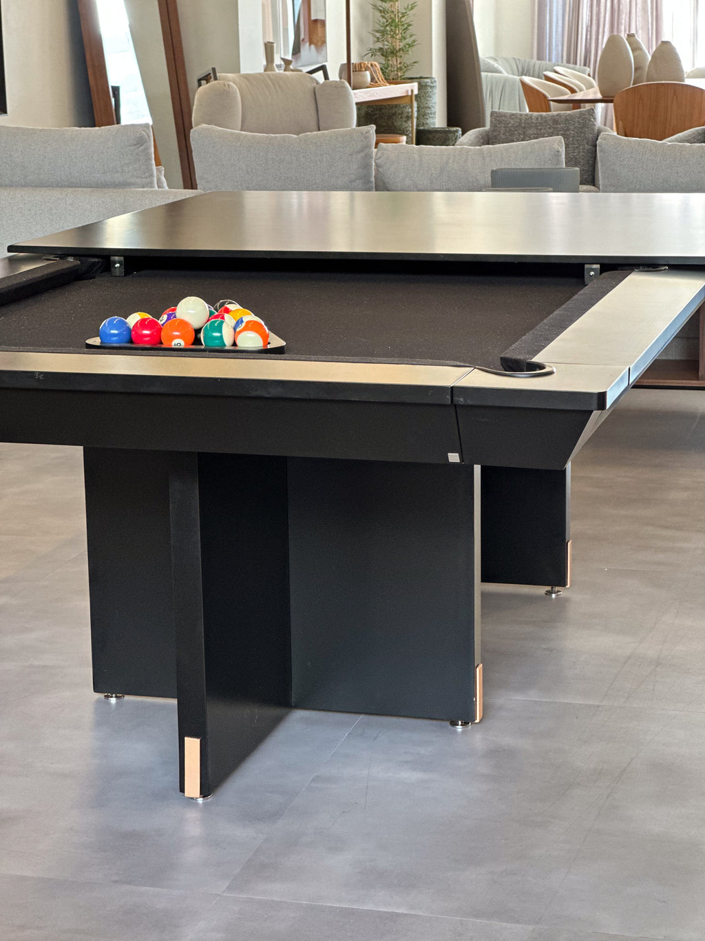 Mesa de Sinuca e Jantar Taloo em Laca Preto