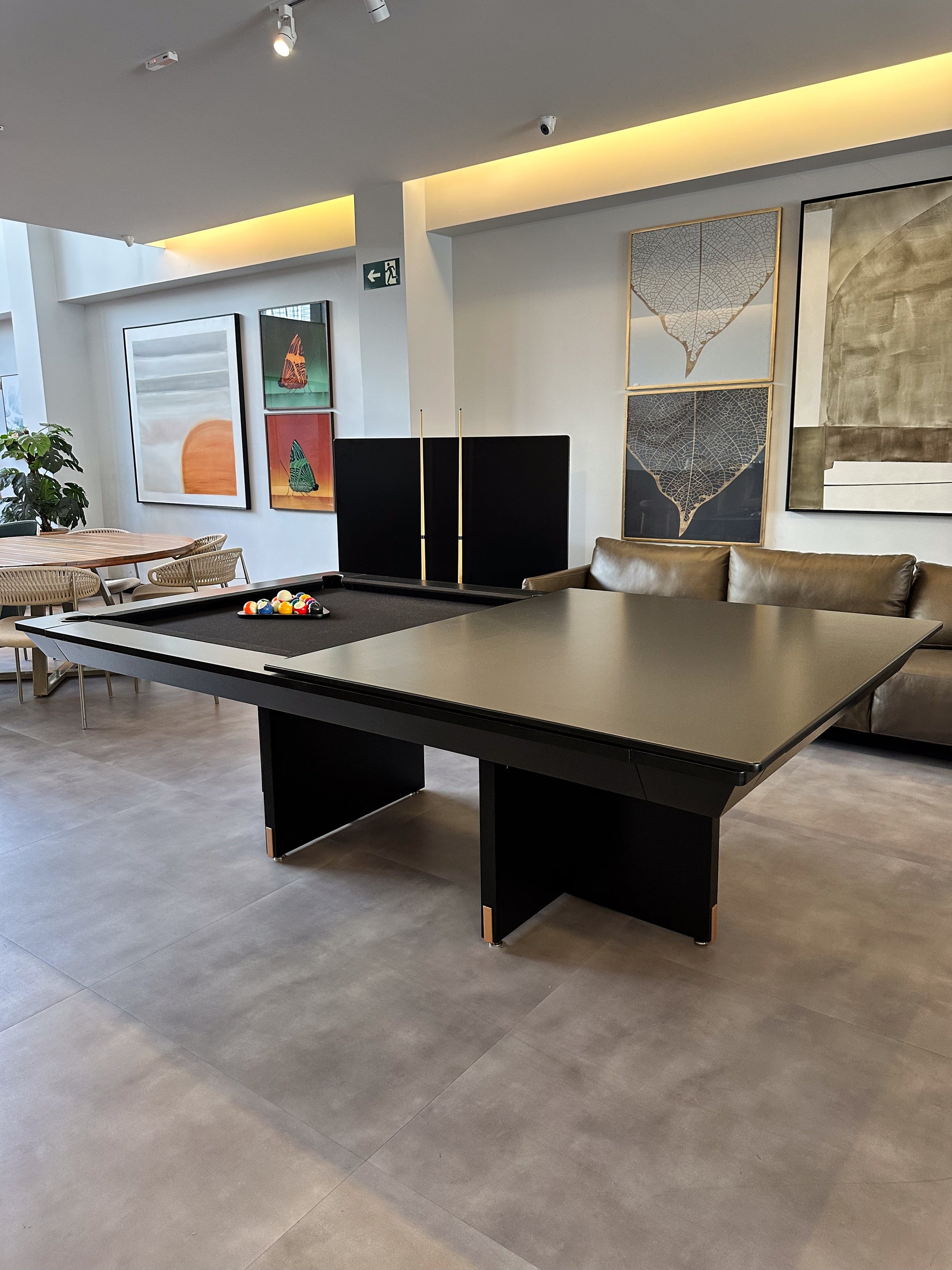 Mesa de Sinuca e Jantar Taloo em Laca Preto