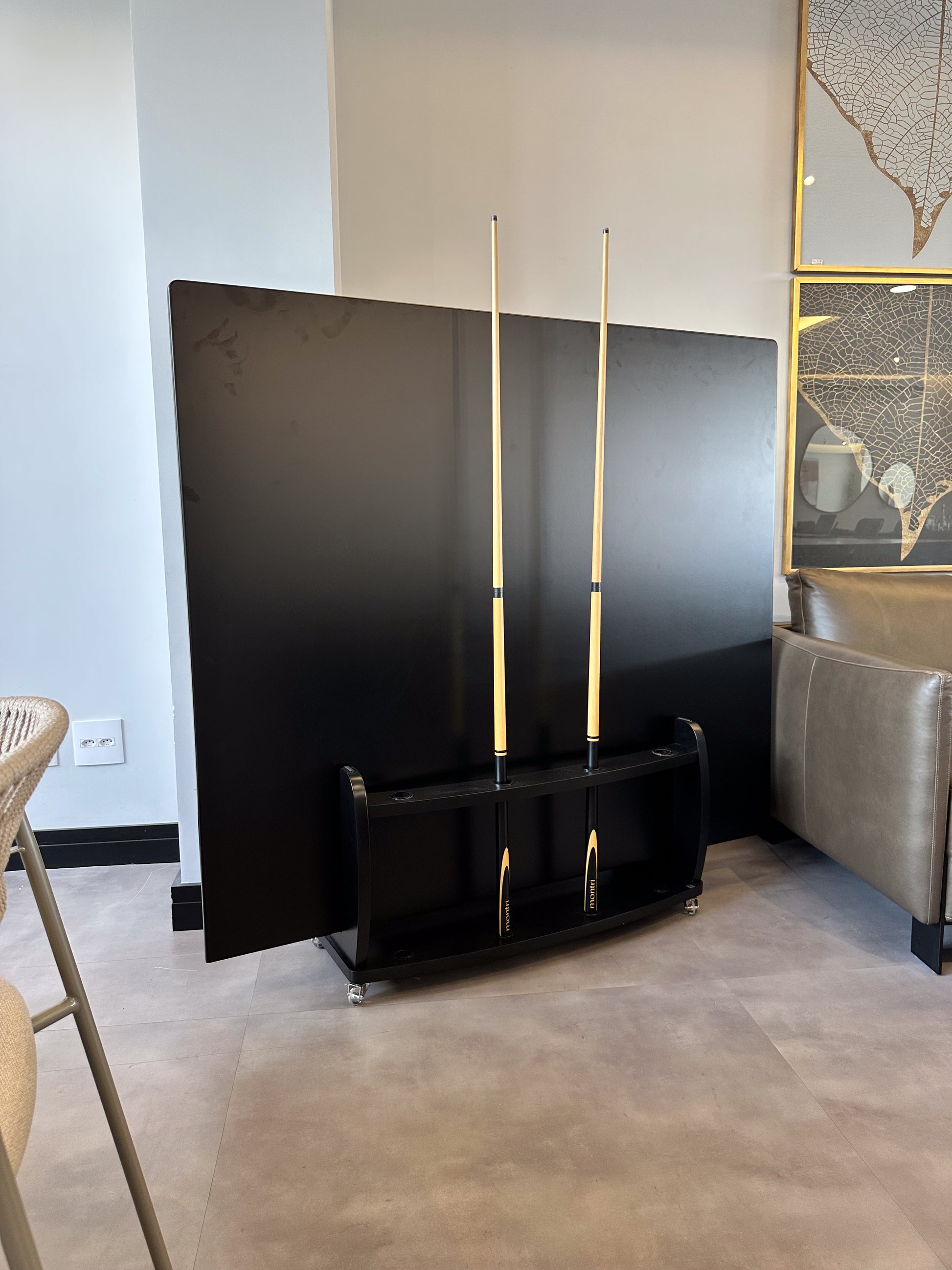 Mesa de Sinuca e Jantar Taloo em Laca Preto