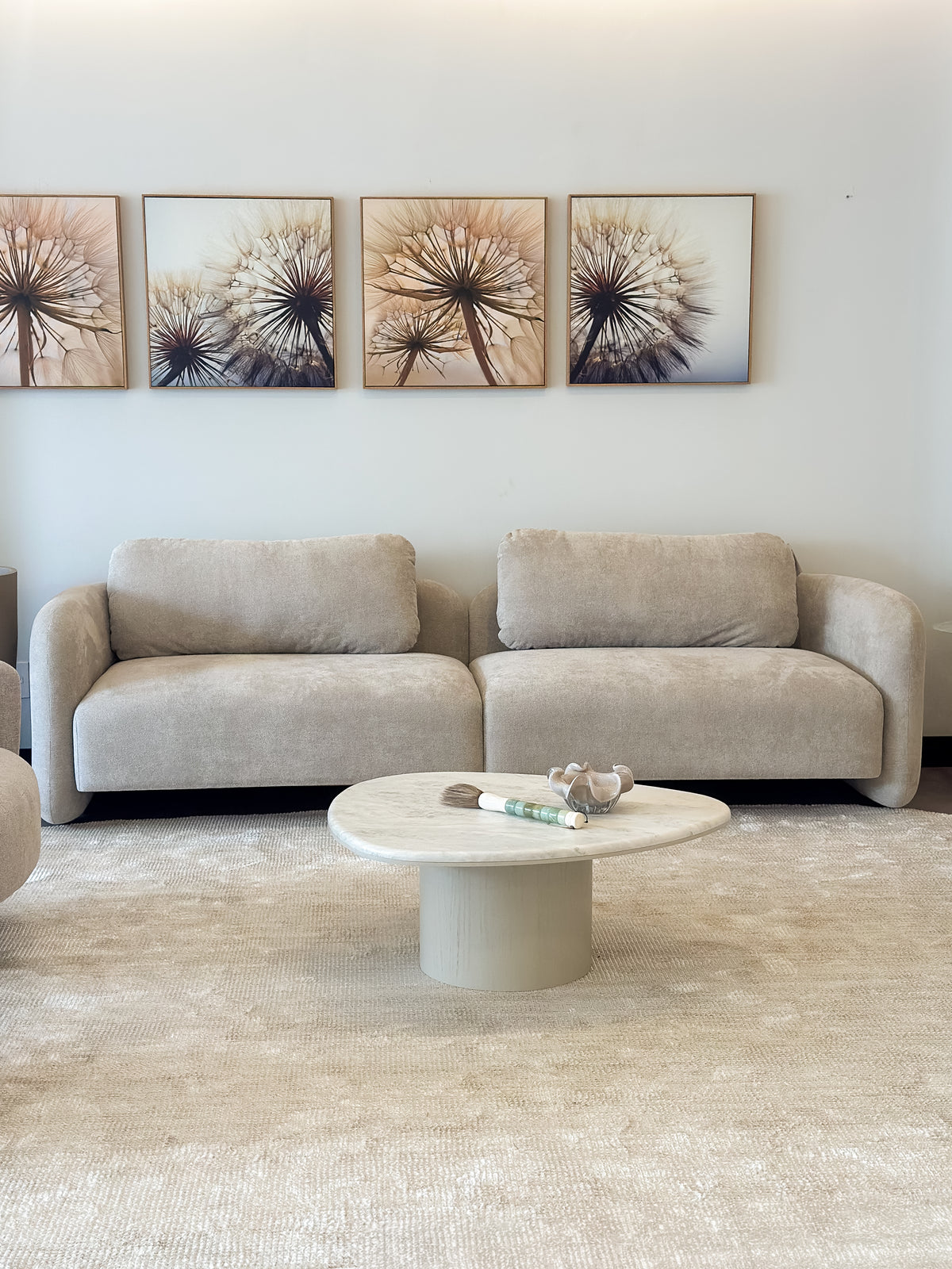Mesa de Centro Jade Tampo em Mármore Calacata