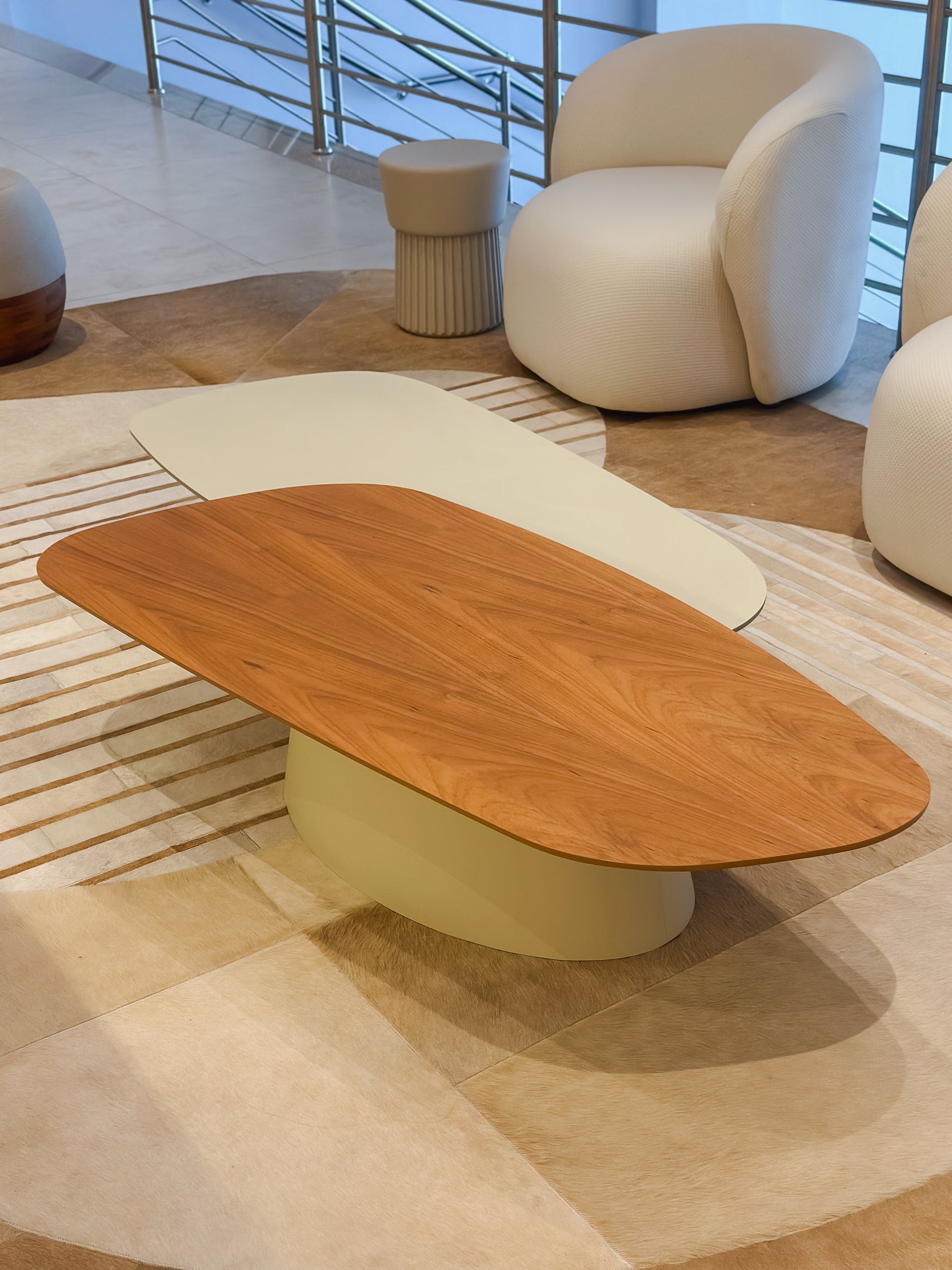 Mesa de Centro Orgânica Omega