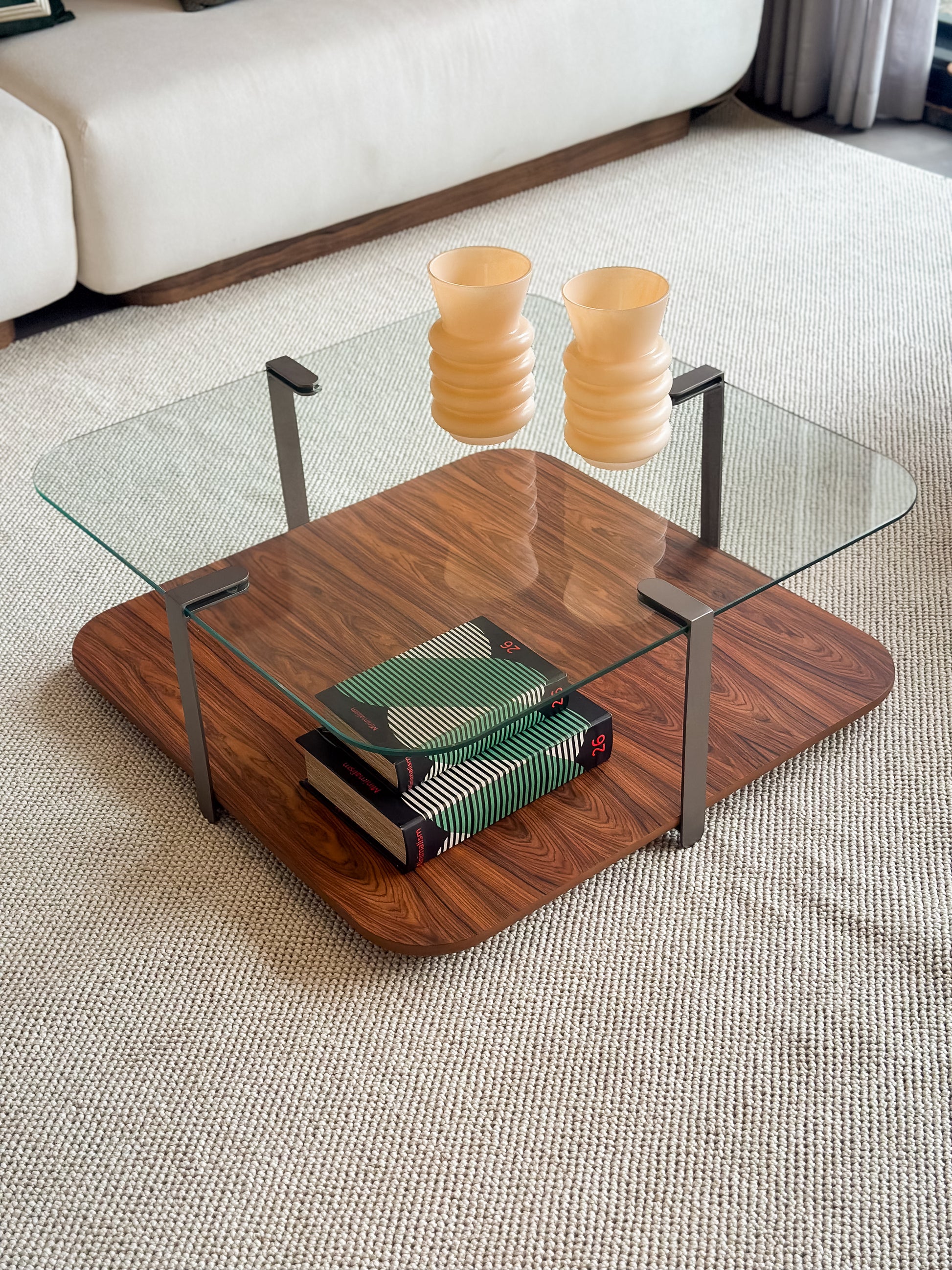 Mesa de Centro com Vidro Incolor Cyrne