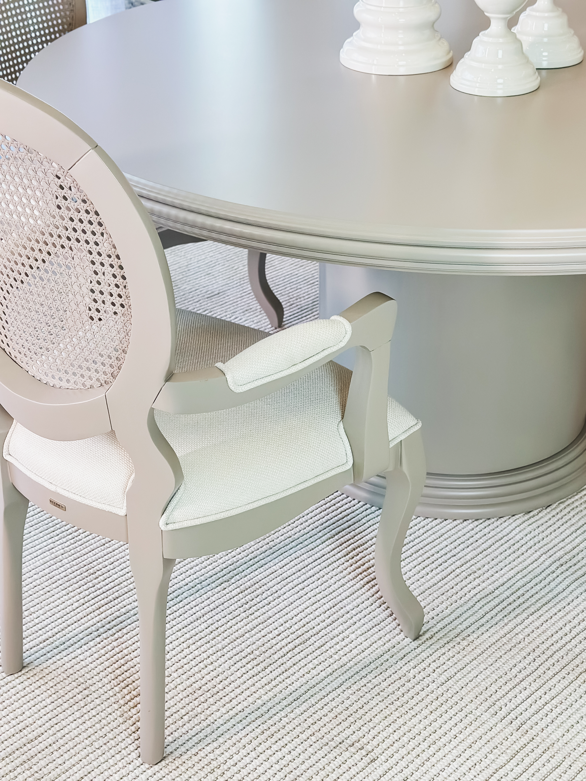 Mesa de Jantar Provençal Redonda 1.58m - Kleiner