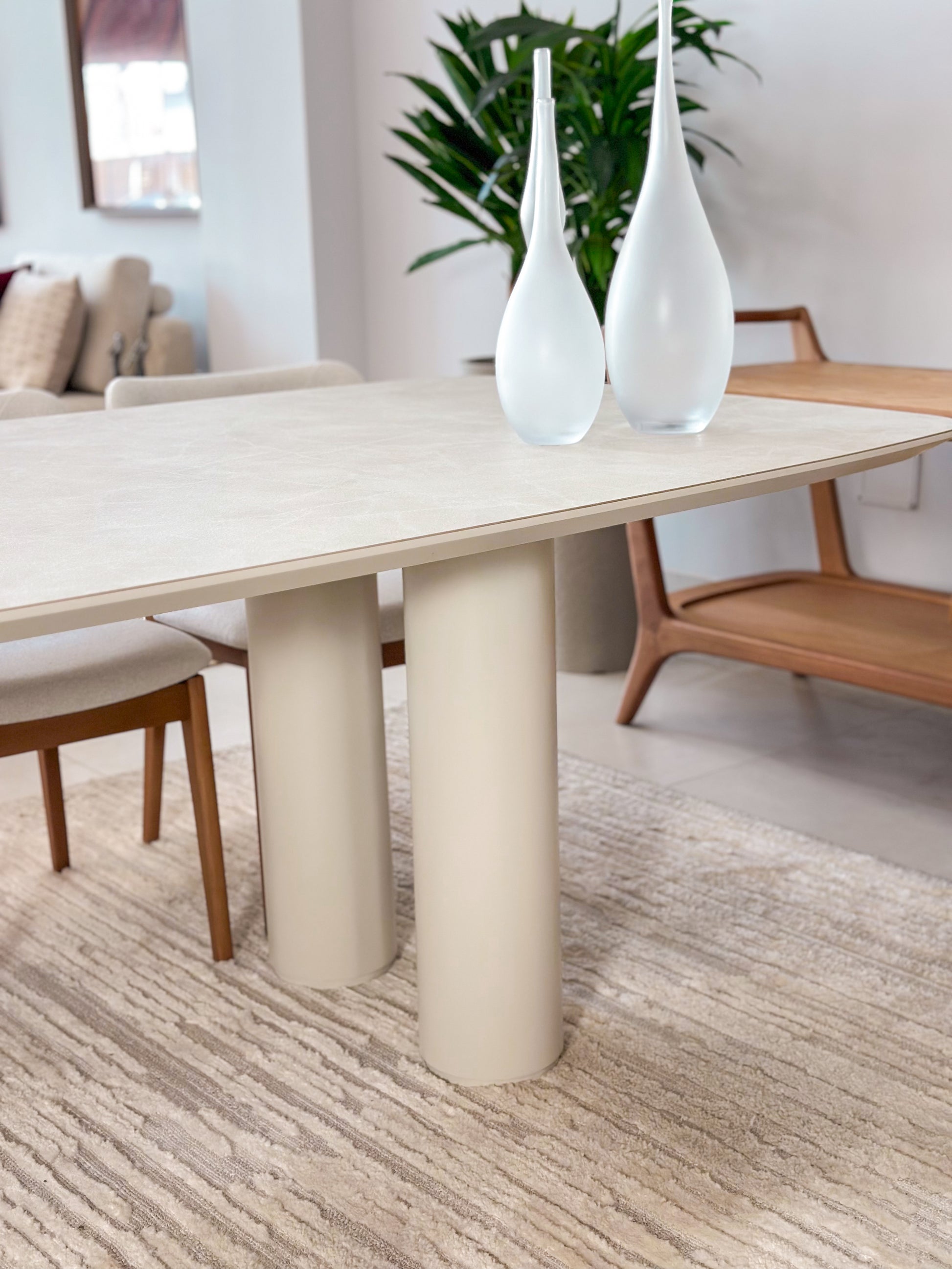 Mesa de Jantar 2,40m em Laca Off White