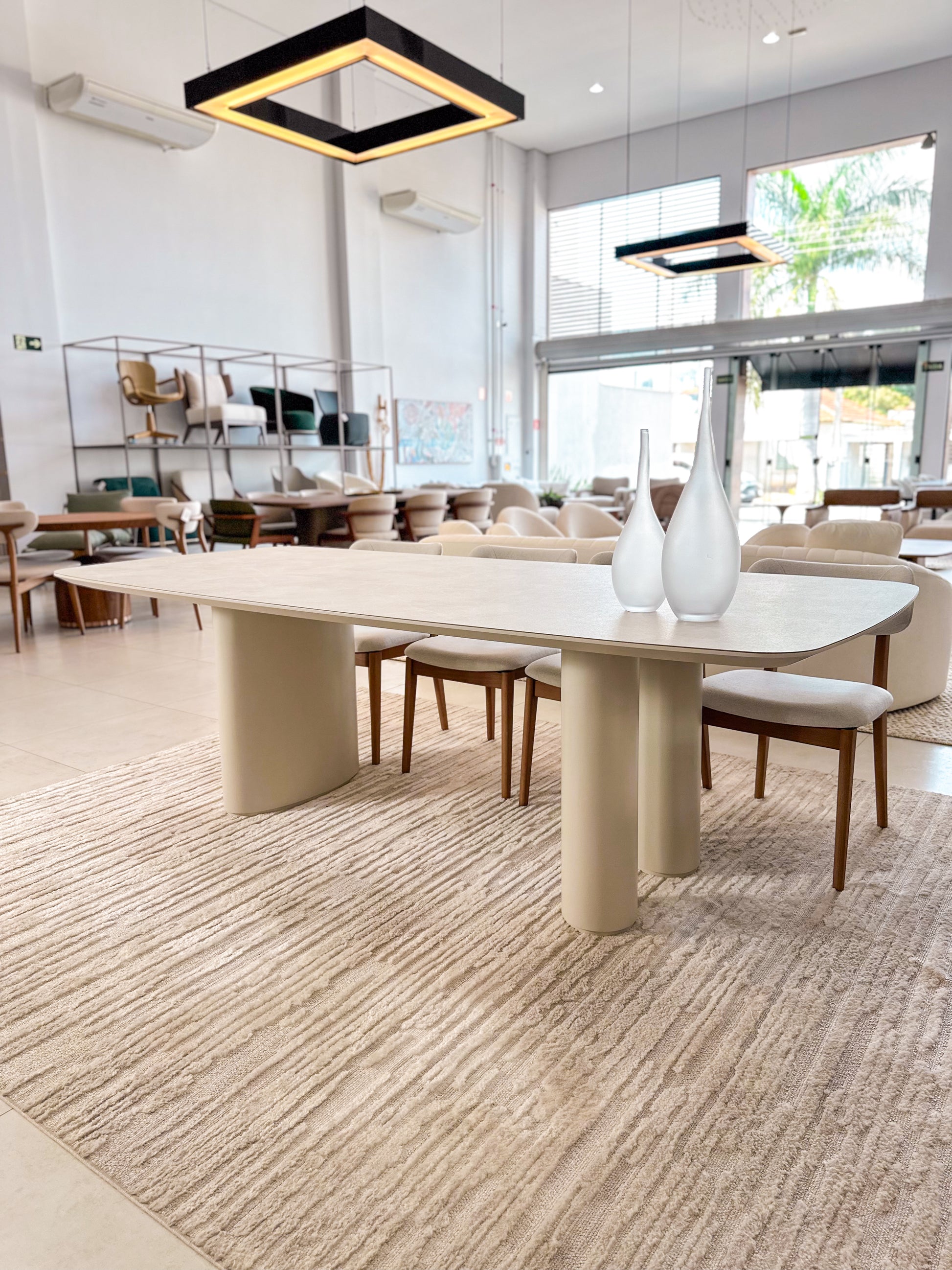 Mesa de Jantar 2,40m em Laca Off White