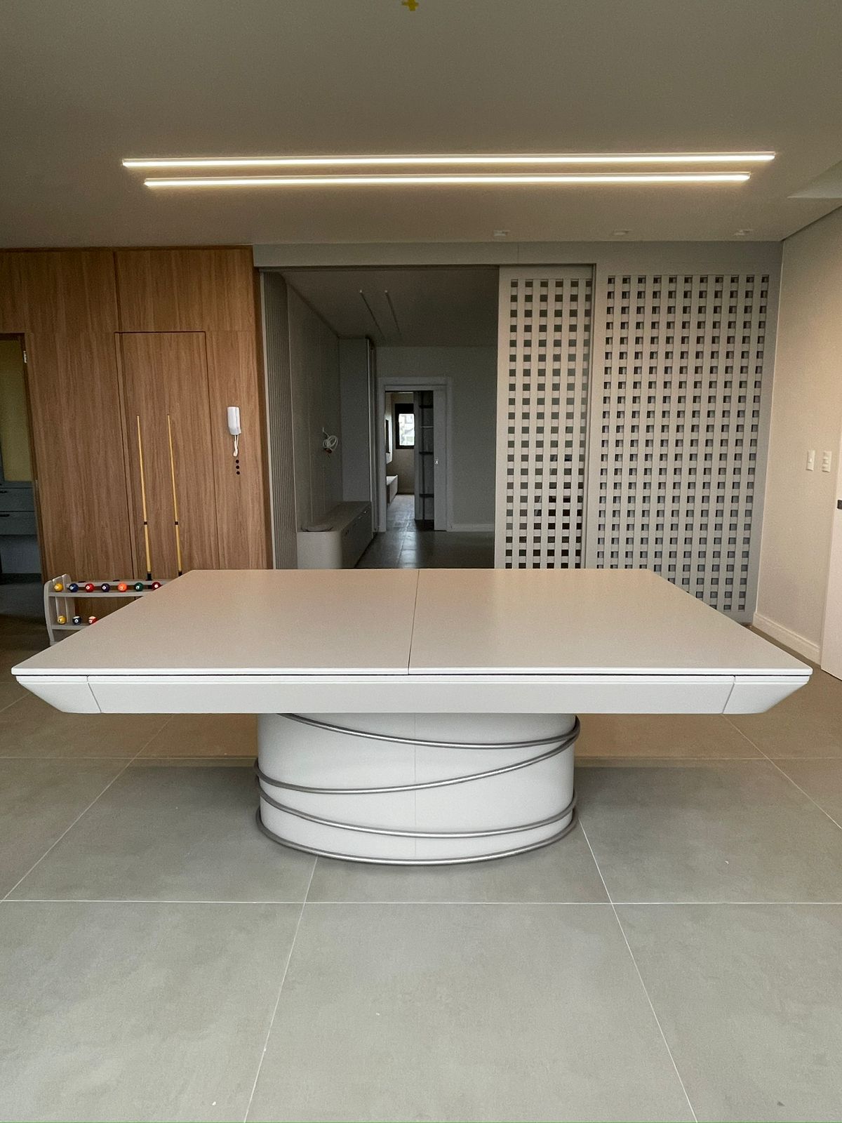 Mesa de Sinuca e Jantar Borel em Laca Fendi