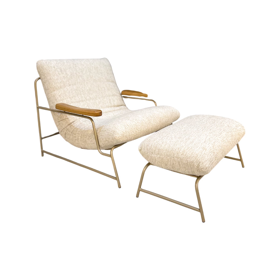 Poltrona com Puff em Tecido Boucle