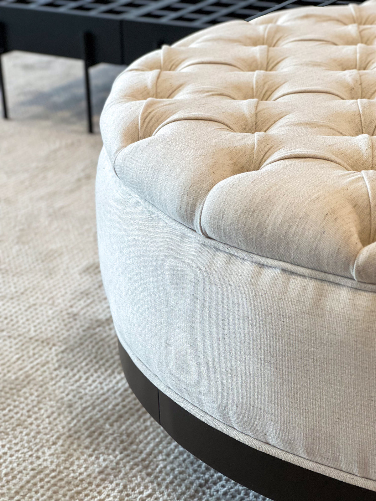 Puff Provençal Estofado com Capitonê - Kleiner